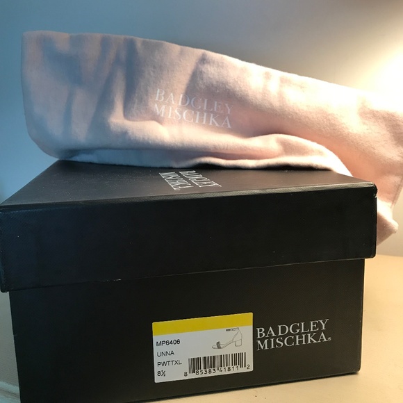 BADGLEY MISCHKA UNNA METALLIC SANDALS 8.5 NWT - Picture 8 of 16